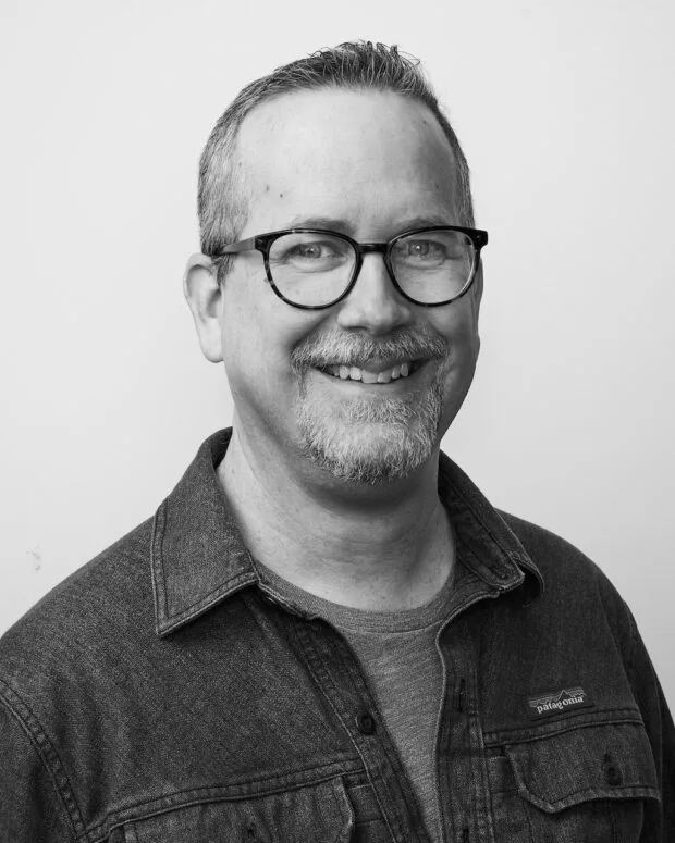 A black and white portait of Danny Veerkamp